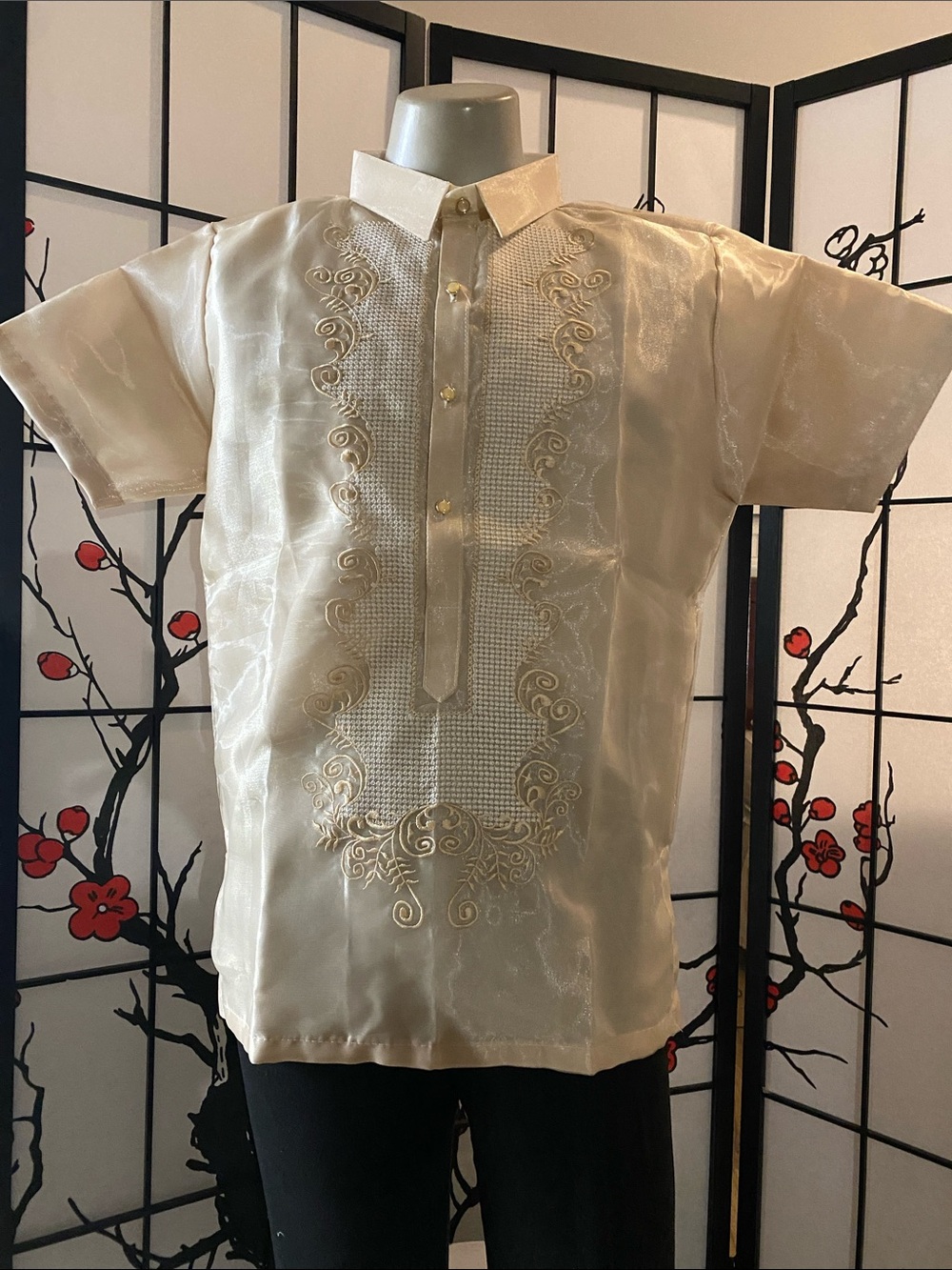 Traditional Men's M Barong Tagalog Dress Shirt in Mocha